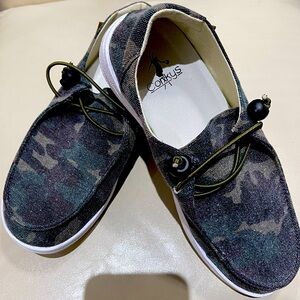 Camo slip ons